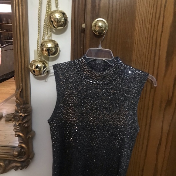 INVESTMENTS LADIES SEQUIN DARK SILVER SLEEVELESS TOP SIZE L - Picture 4 of 7